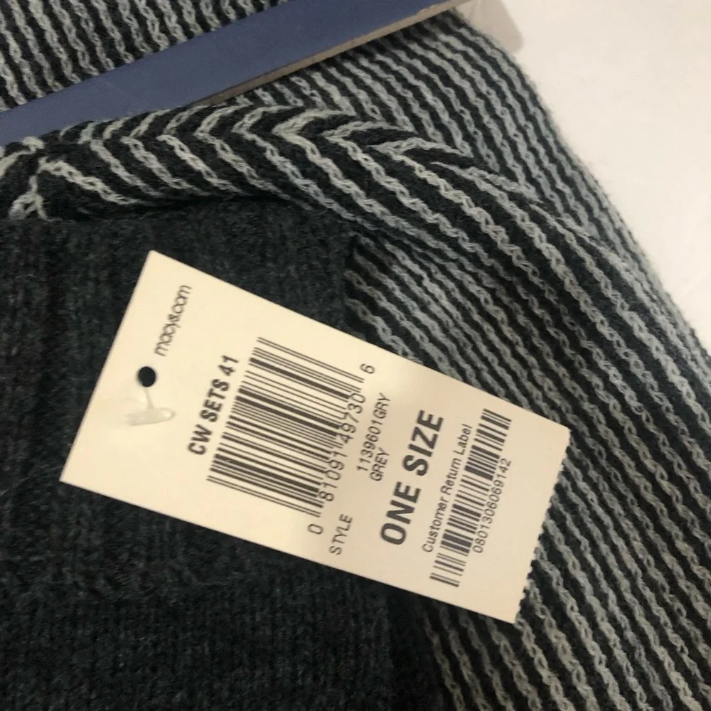 AMERICAN RAG CIE Mens 3-Pc Winter Set Fringe Scarf Beanie Gloves Gray NWT